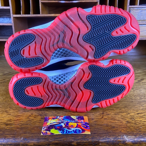 🔥💯Nike Air Jordan 11 Retro Bred Mens Size 7.5 - Picture 8 of 9